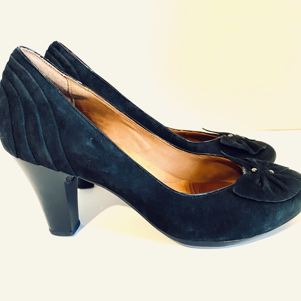 Clarks Artisan Womens Pumps Sz 9M Artisan Black Suede Leather Heels Bows 62314